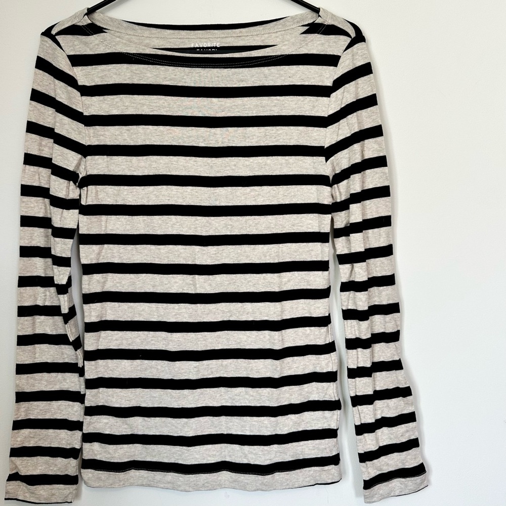 GAP Favorite Black and Gray Boatneck Striped Long Sleeve Tee - Size: Medium - Picture 5 of 5
